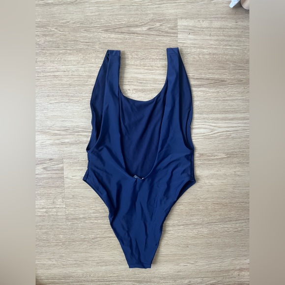 Aerie Scoopback One Piece Bathing Suit Size S - Picture 3 of 3